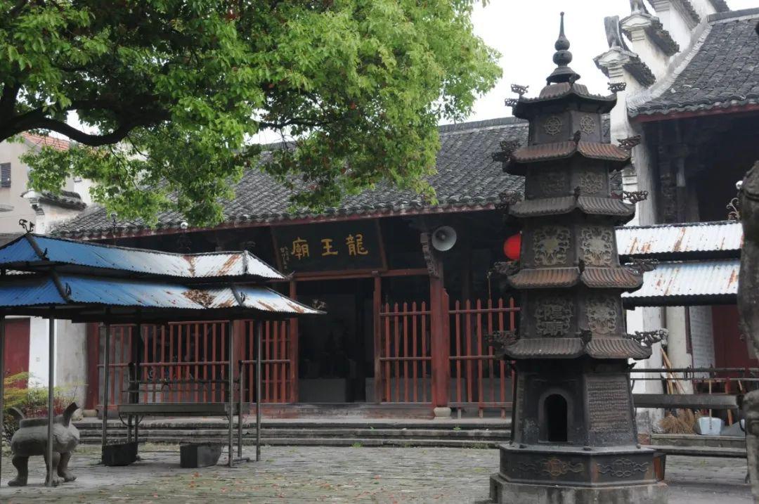 汤溪城隍庙又考诸多有关文史资料有述,古时浙西南及相邻闽北山区,民间