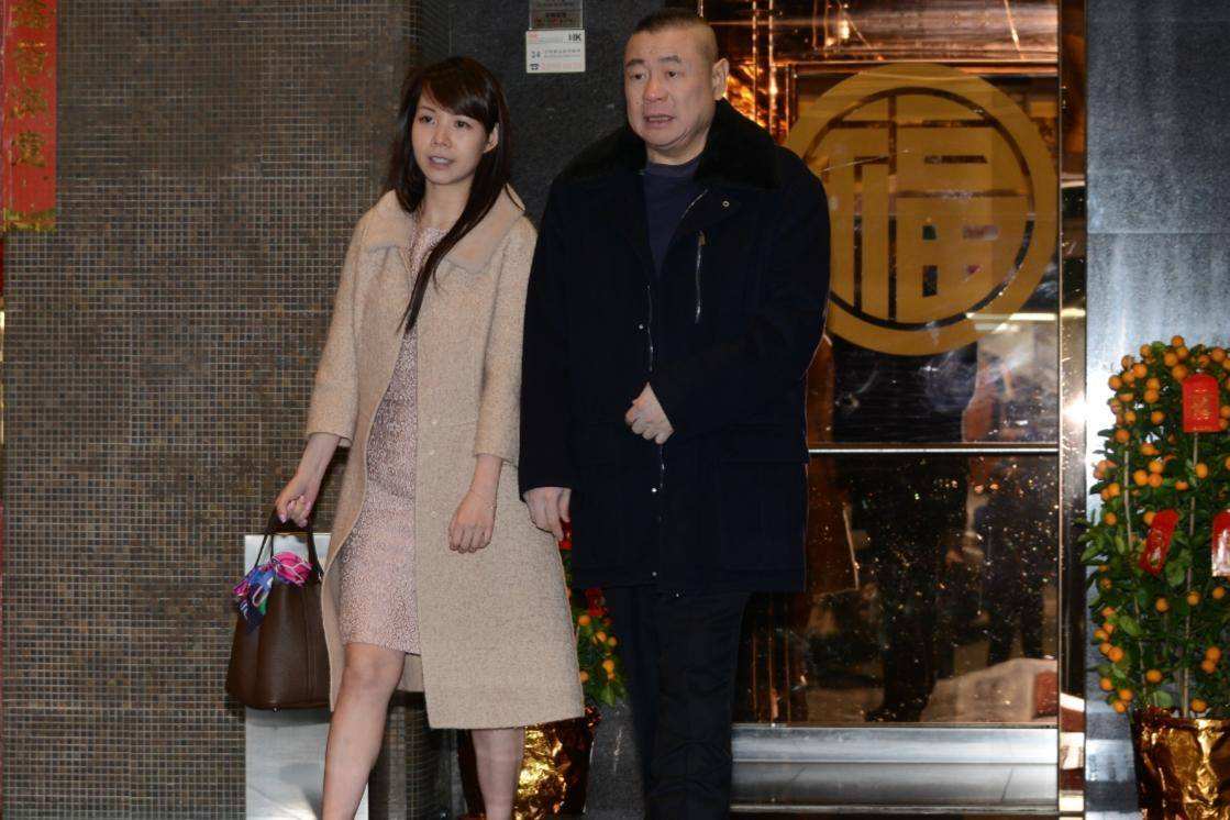 撬了闺蜜男友又输给甘比,吕丽君离开刘銮雄后过得怎么样了?_王颖妤