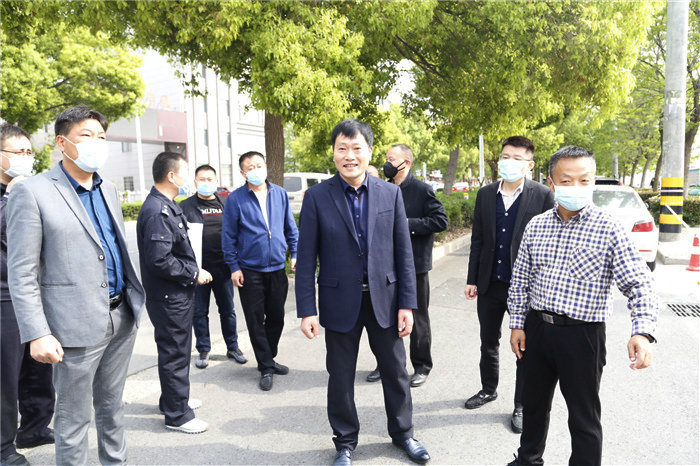 常务副会长兼秘书长徐子刚,常务副会长岳贺军,副会长雪花,理事许魁,王