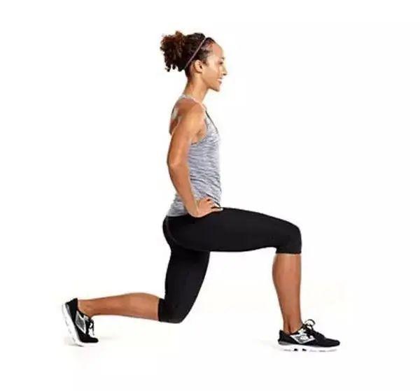 一起战疫自重训练让健身易起来前剪蹲