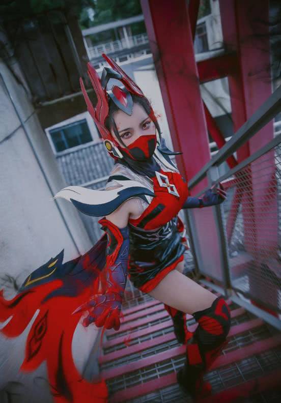 王者荣耀:最美芈月cos,半遮脸美眼电力太强,玩家直呼受不了_coser