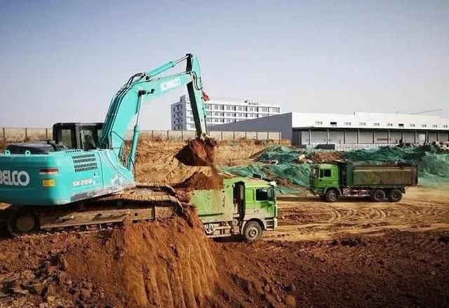 陕建一建集团第四公司杨凌综合物流园项目今日复工