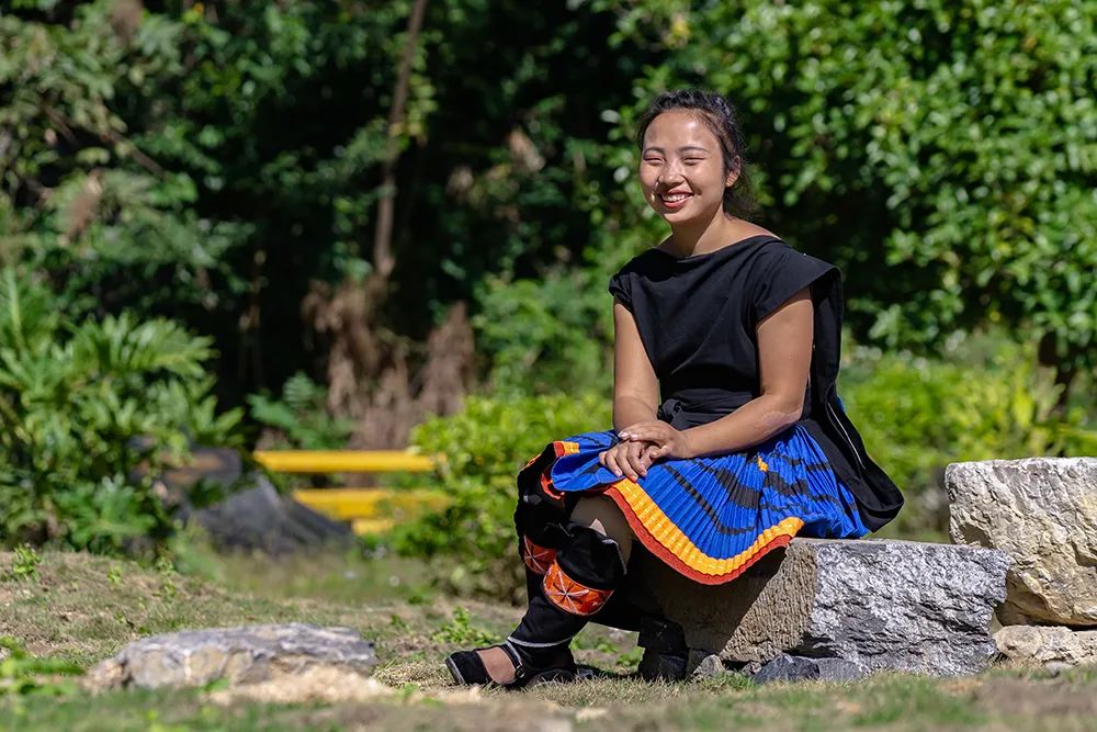 瑶山古寨是白裤瑶的聚居地,被誉为"东方印第安人部落".