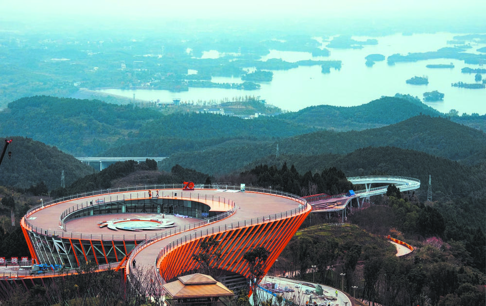 简兴福热文推荐:城市之眼 慢慢睁开