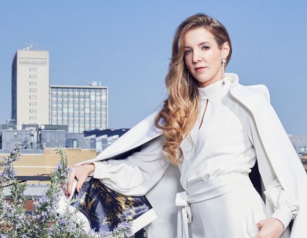 卢森堡前王妃遇真爱,淡妆出镜34岁初显老,往日优雅气度比肩凯特_泰西