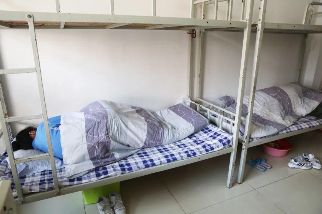 你好,校园——龙口一中高三学子复课第一天_宿舍楼