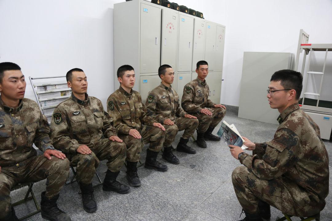 中国军人守卫国家安全