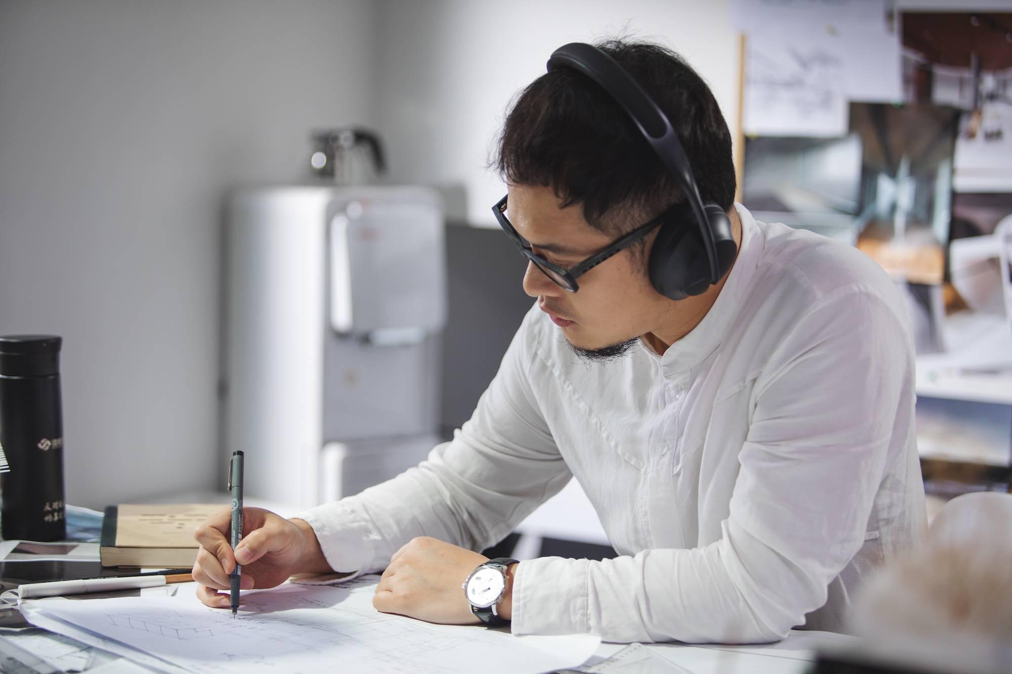 让故事变成建筑,他的好设计都是「听」出来的_胡彦