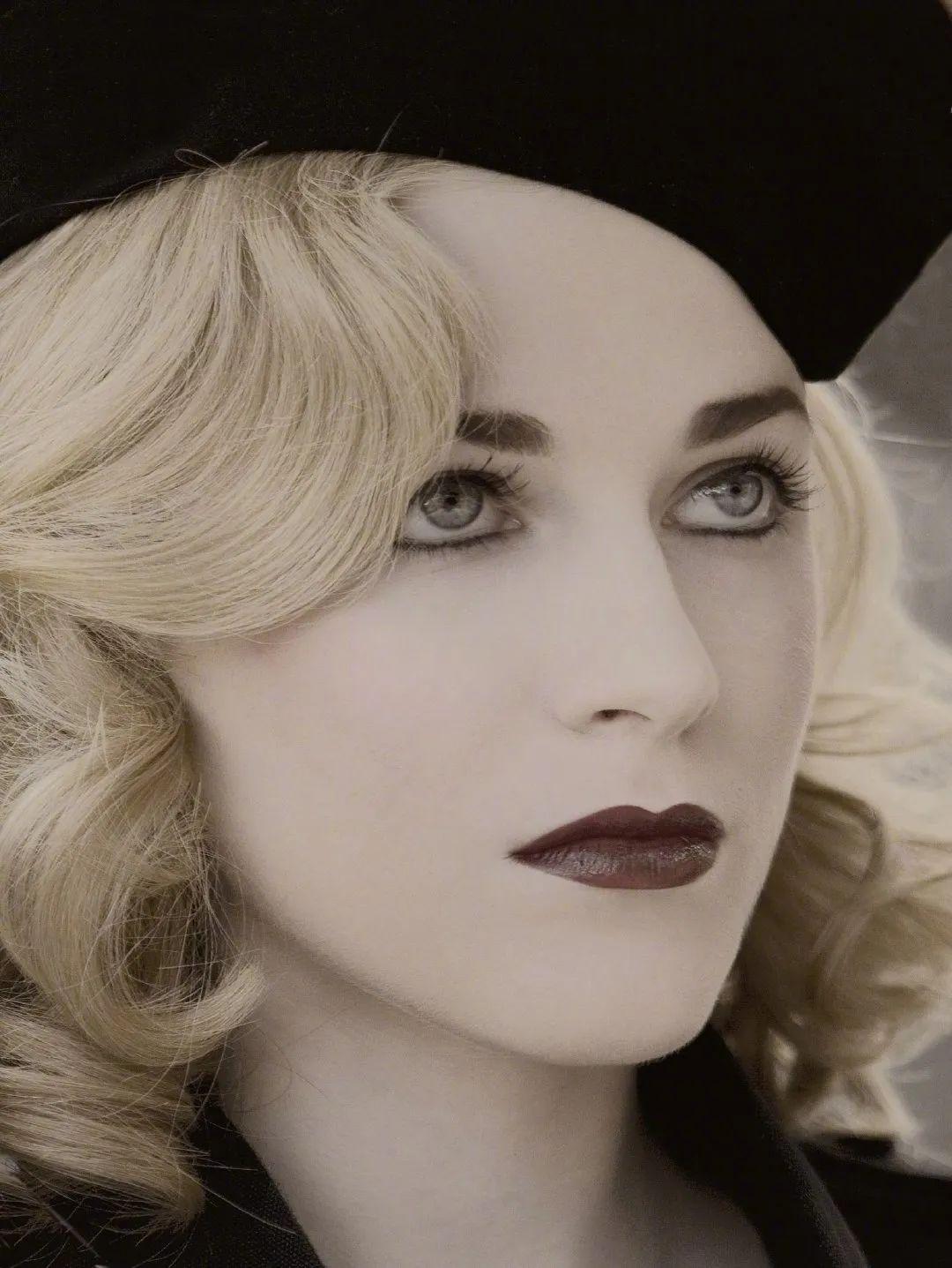 舔屏西部德妹美出新高度