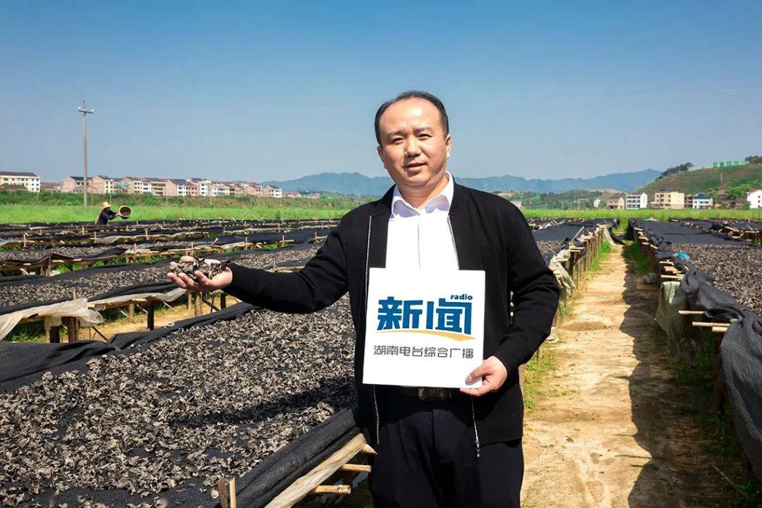 衡东县长直播带货,为农民代言助脱贫