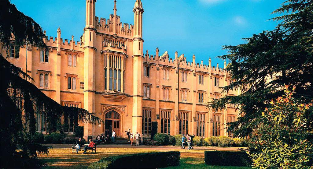 我用平凡和真实打动了美丽的里士满法商