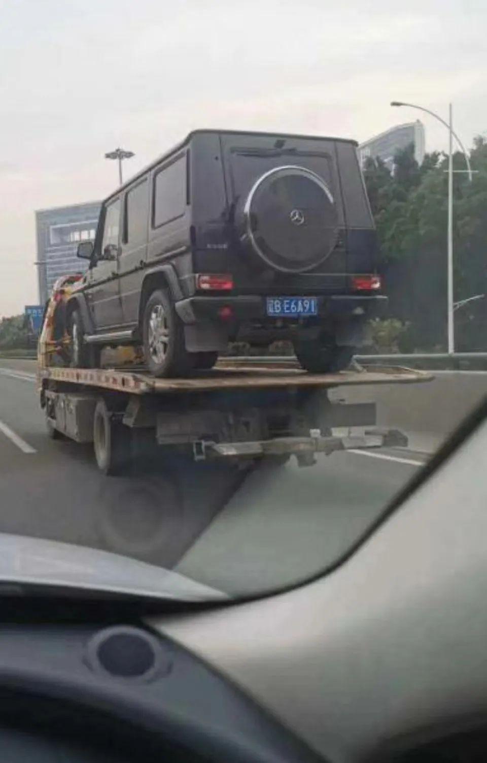 球员于汉超街头涂改车牌被行政拘留15日恒大俱乐部将其开除