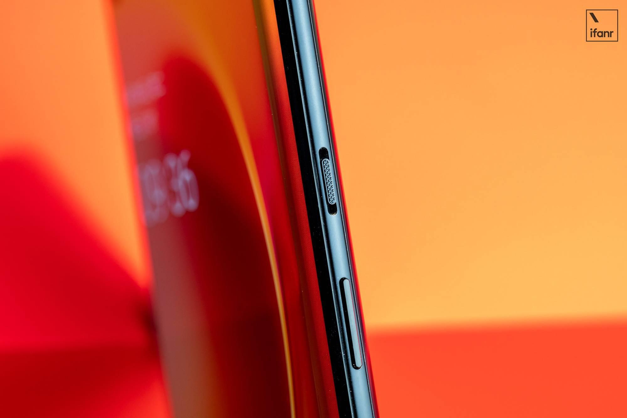 一加8pro评测好屏幕是会看上瘾的