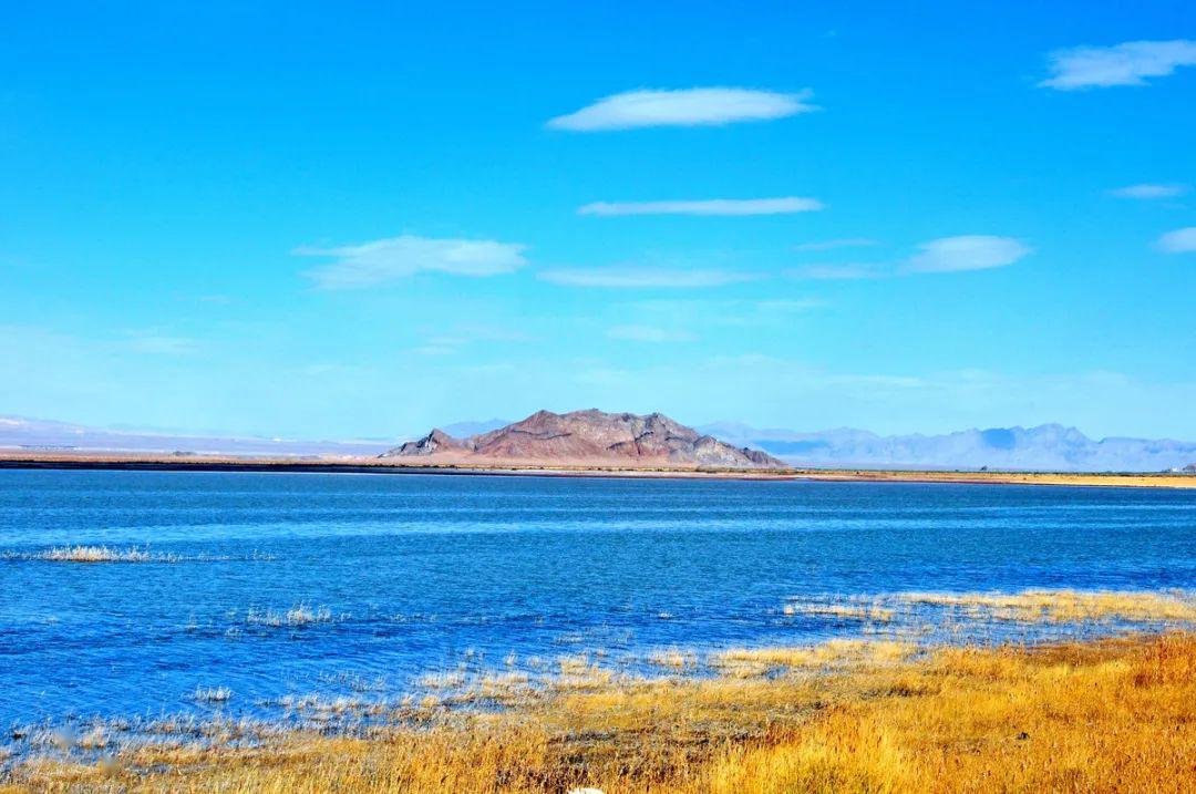 关注十年来柴达木盆地典型湖泊面积平均每年增加845平方公里