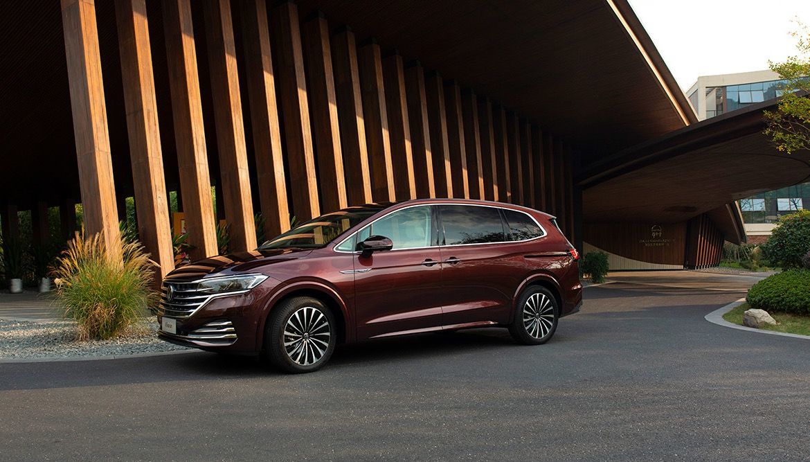 上汽大众巍昂4月17日预售 定位豪华商务mpv