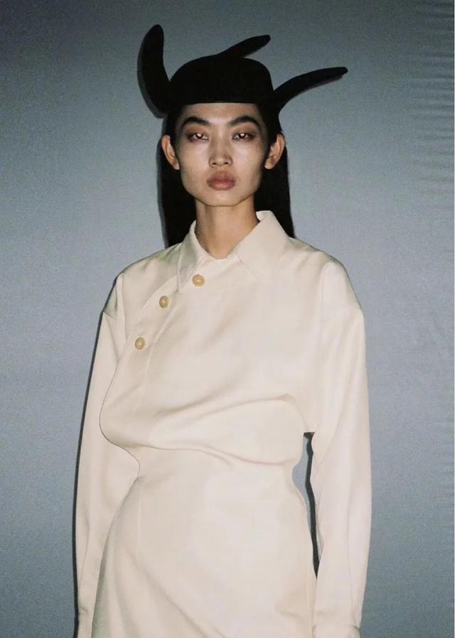 流淌着国风血液的白月光入围lvmh半决赛的中国设计师samuelguìyang