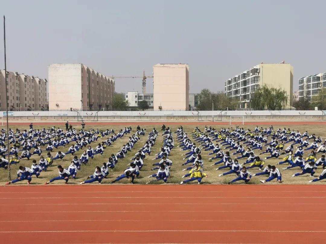 五莲中学学生课间活动