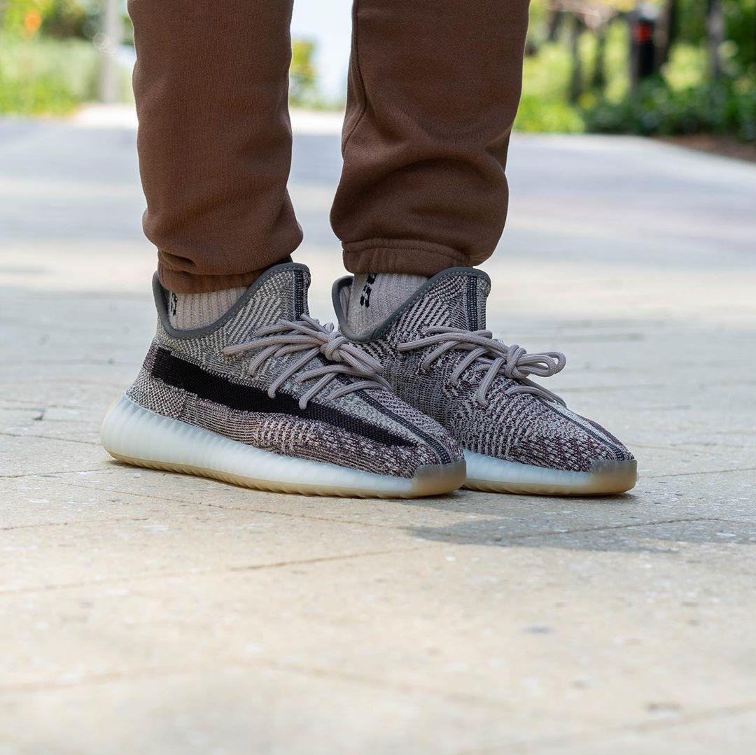 yeezy350v2zyon黑色侧透上脚图