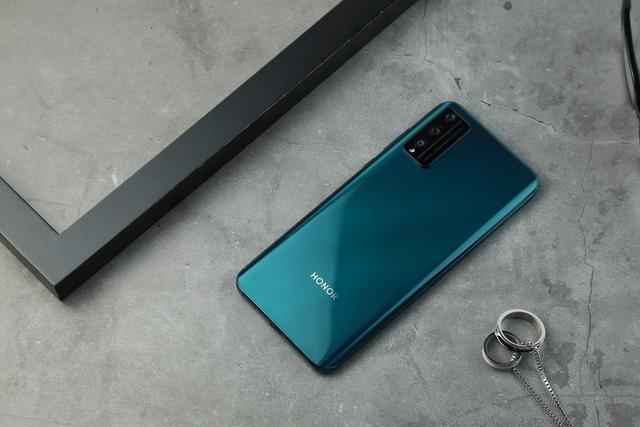 原创95后年轻人新选择荣耀play4tpro上手体验