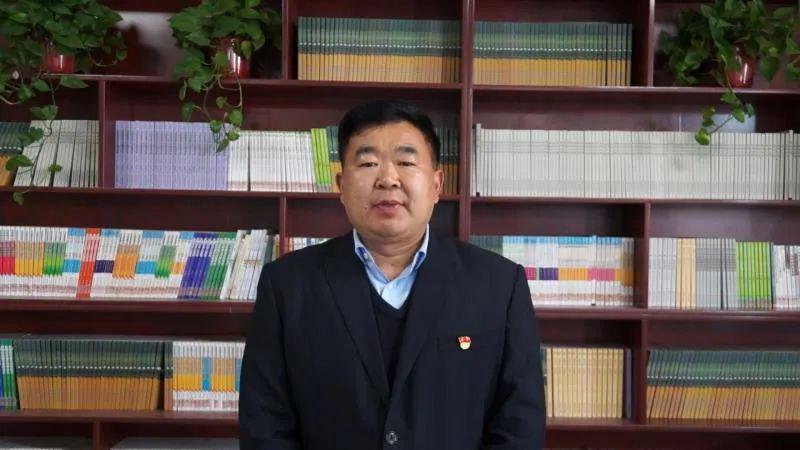 杞县大同中学校长 李双军为此,我真的希望你们,在这个特殊的学期,能