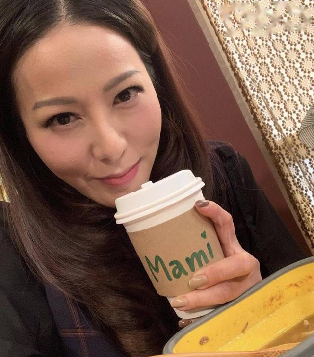自嘲是容易受伤的女人 出演新剧备受关注_滕丽名