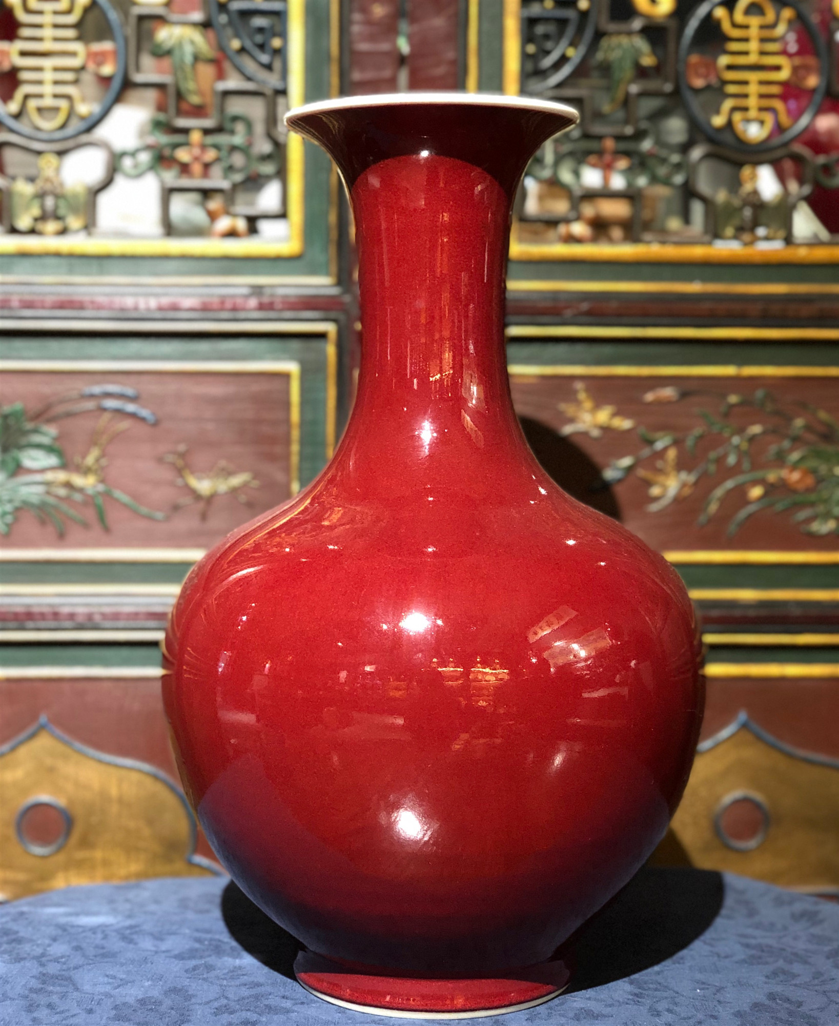 马晨第五代郎红传承人做客臻瓷坊直播间近距离感受郎红之美