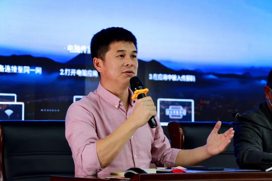 持书仗剑护君归