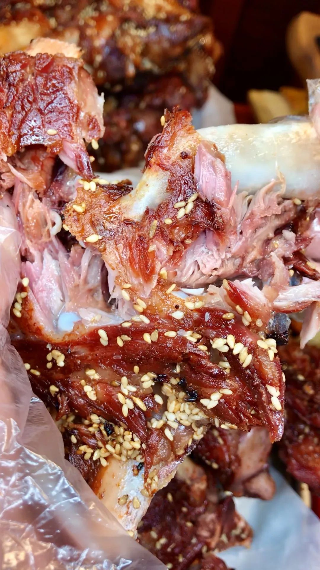 绿园奇葩馆子人气旺烤骨头竟然599元1斤