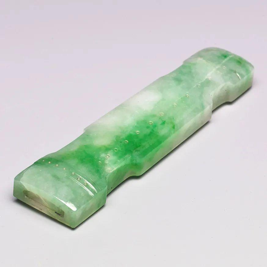 鼠你最宅博物馆里的宝贝七十五清翡翠琴式镇纸