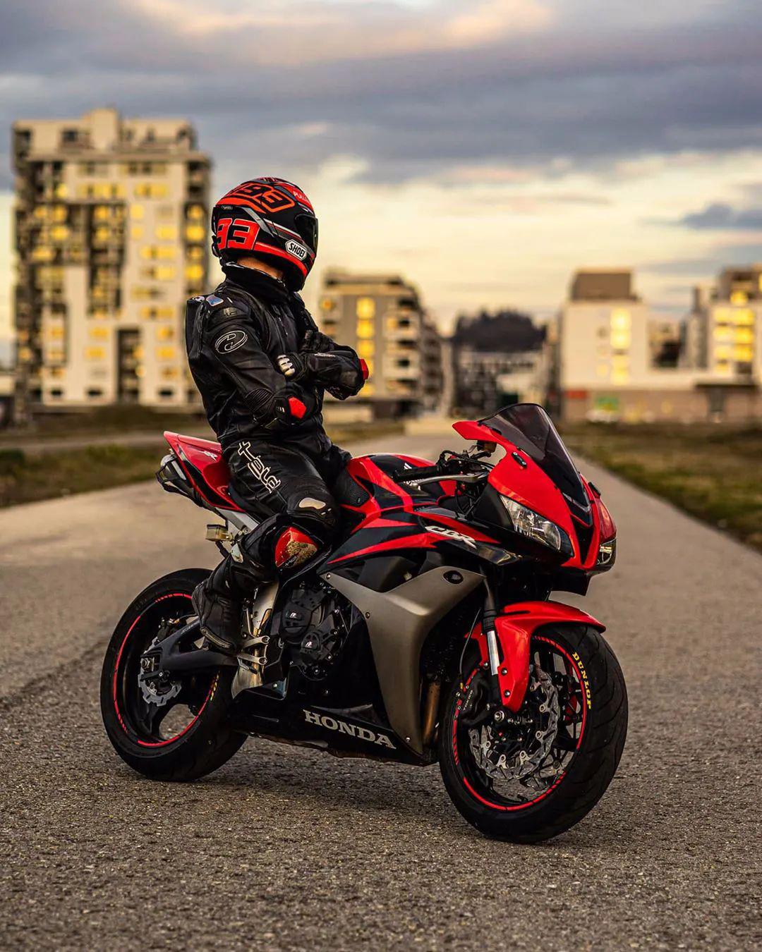 无水印15个骑车耍帅的姿势