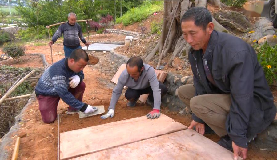 靓丽又便民,眉山村民家门口自建"小公园"获好评!_葛学