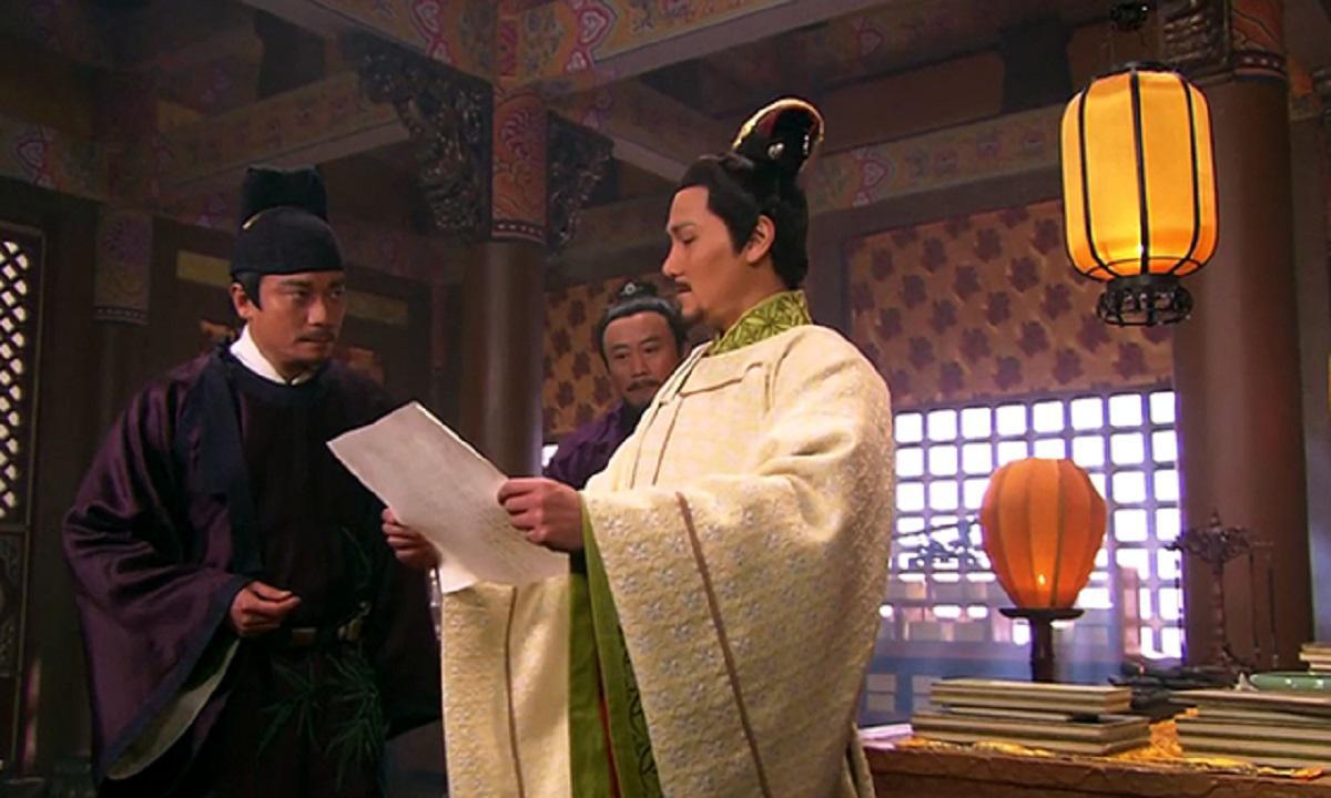 女子出生前,父亲梦到亭台匾额上写了两个字,多年后居然应验了_赵构