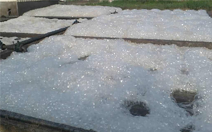 生物污水处理用消泡剂直接喷洒瞬间除去各种污水泡沫