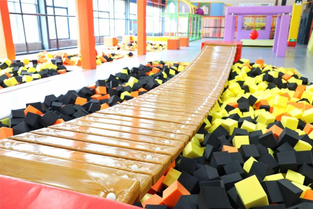 9元抢蹦跶蹦床主题乐园门票单人全天门票29.