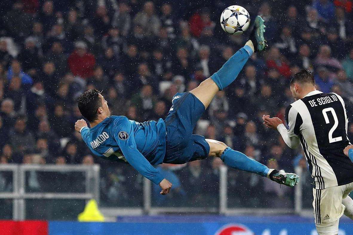 c罗的逆天倒钩你还记得吗你的表情是什么吗