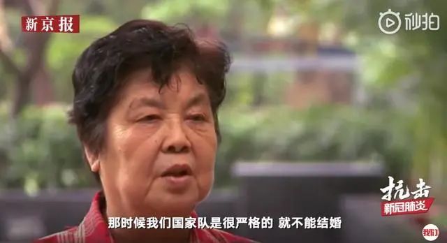 钟南山现两极化表情谈到妻子满脸幸福笑容一说到防疫马上严肃