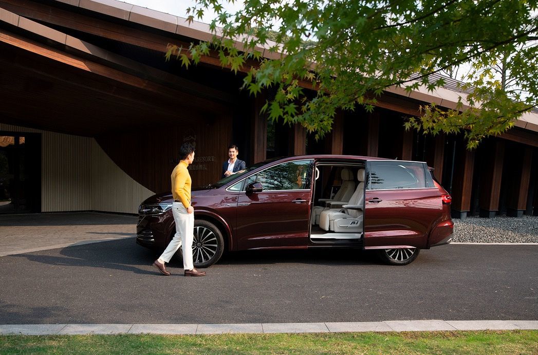 上汽大众巍昂4月17日预售 定位豪华商务mpv