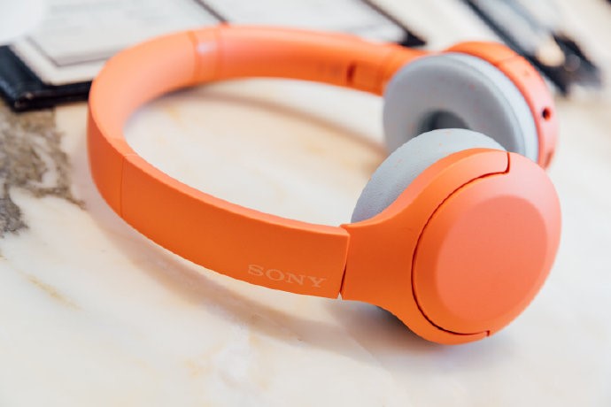 能听歌也能凹造型的索尼h.ear耳机