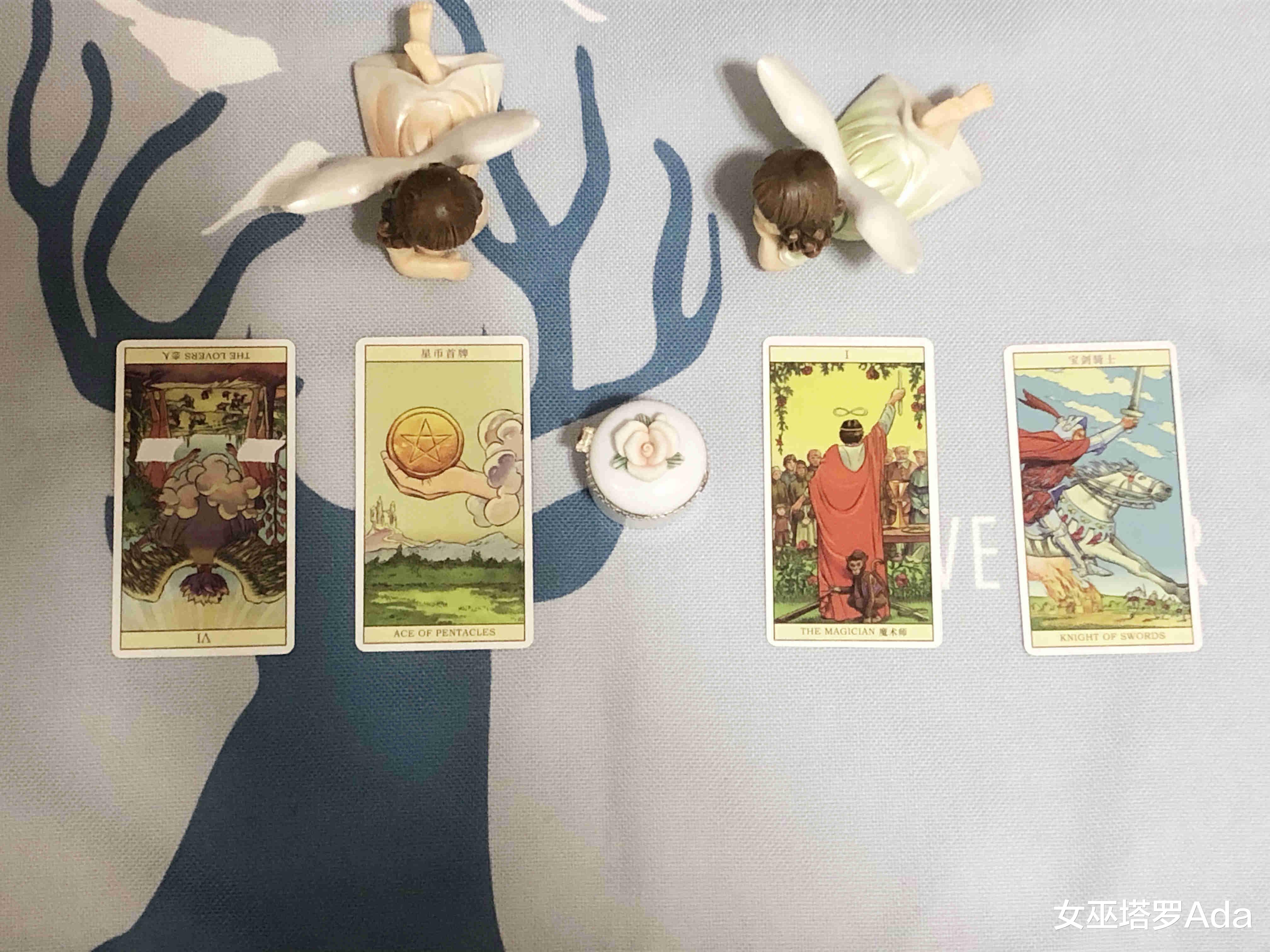 女巫塔罗,4月上半月双鱼座的运势:关系不太稳定,关系比较暧昧_感情