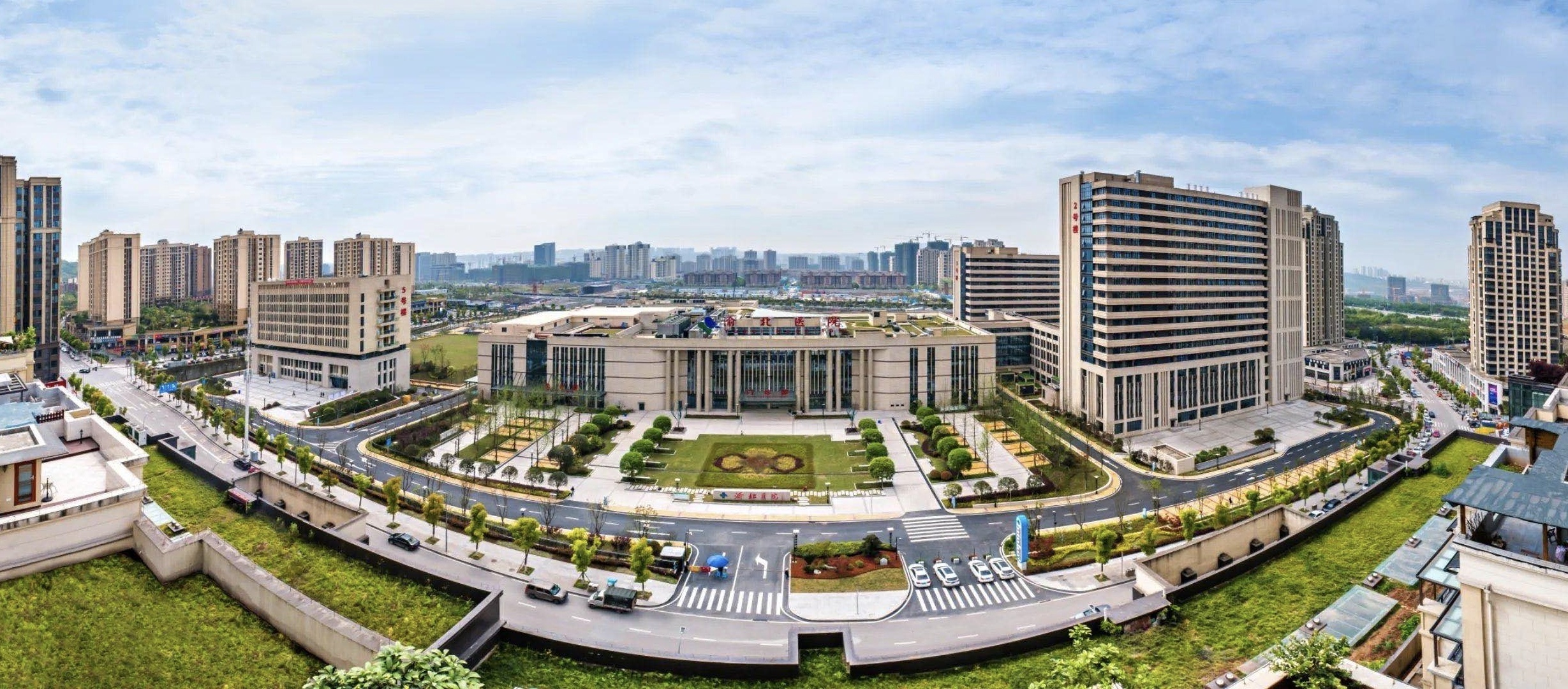 今日上午,记者从渝北区卫生健康委员会获悉,渝北区人民医院新址呈现出