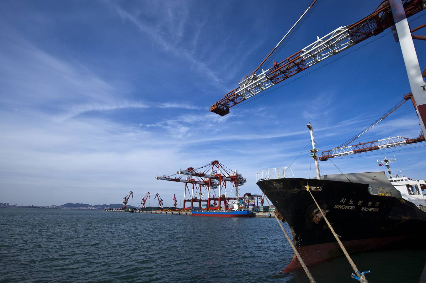 抢回疫情耽误的"春光" 山东港口威海港一季度实现"开门红"