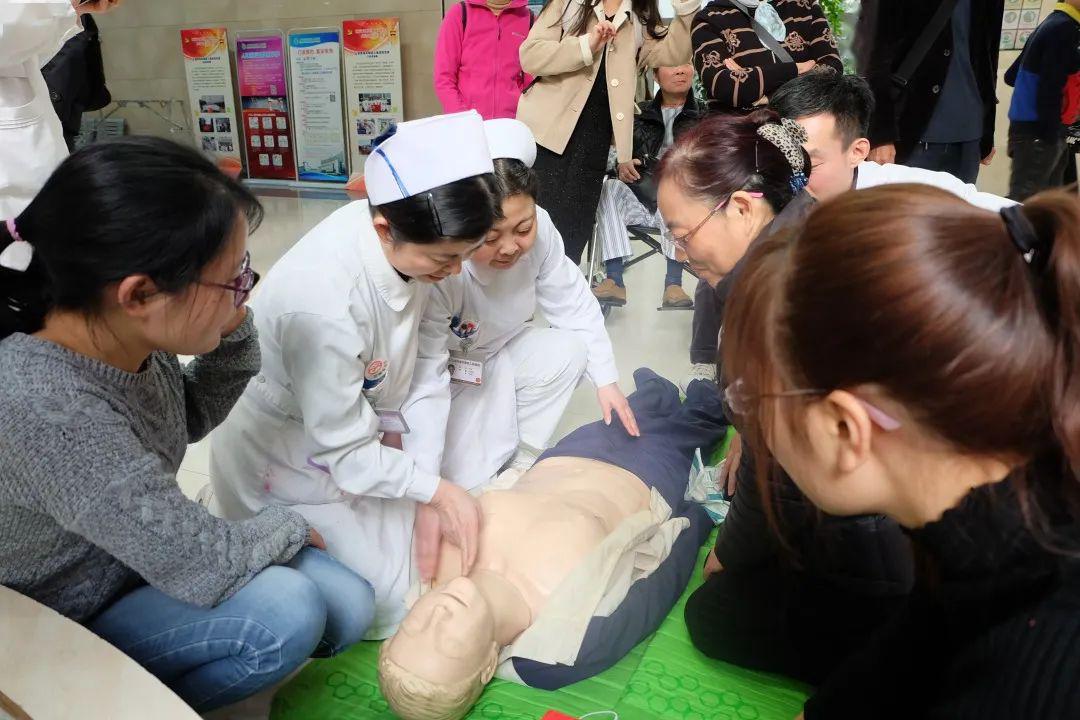 浦东有4位上榜,赶紧pick你心目中的"上海好护士"~_刘淑卿