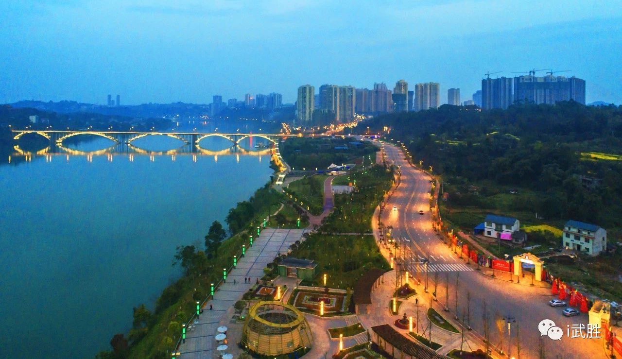一湾江水,两岸青山,休闲江湾城让您寻得一份宁静_武胜