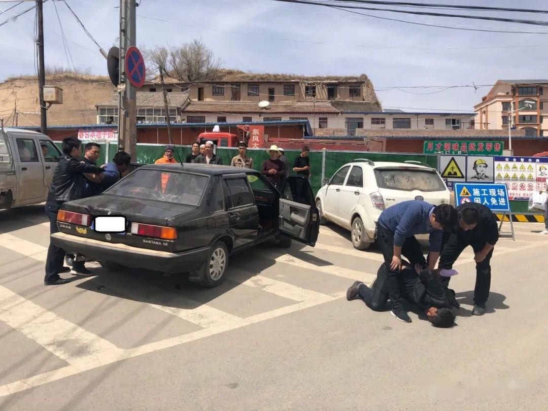 东乡公安成功打掉一贩毒团伙抓获多名吸毒人员