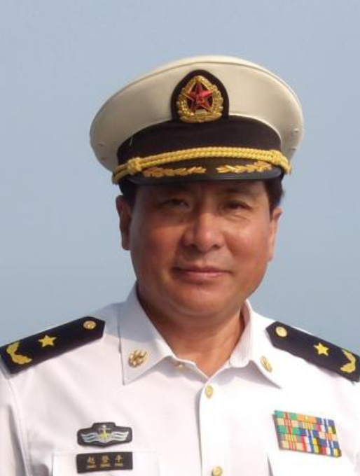 讲师背景83海军少将,中国电子学会监事会监事83海军装备部处长