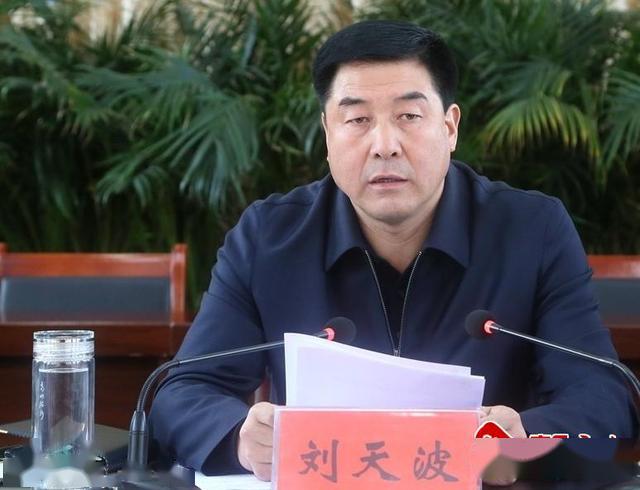 据清水县融媒体中心消息4月16日,市人大常委会副主任,清水县委书记