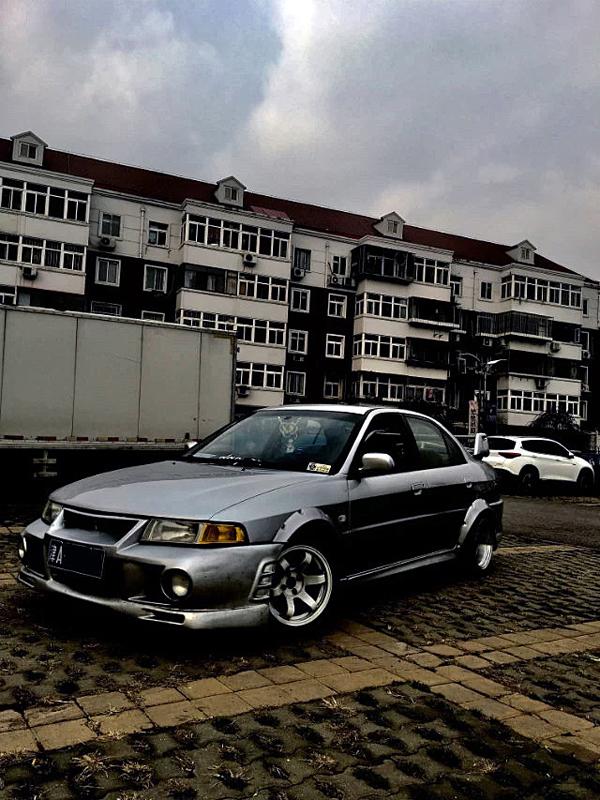 延续三菱evo情结我的铆钉宽体菱帅