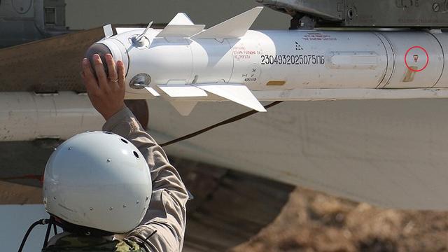 原创剑走偏锋装备贫铀战斗部的苏联r60近程空空导弹