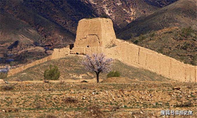 原创这里是不教胡马度阴山的阴山沙梁坡上有四十三座汉代将士墓