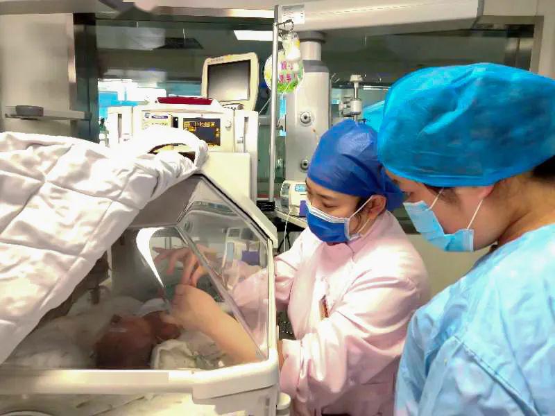 不一样的新生儿重症监护室家庭参与式护理